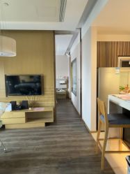 -爱陪伴尊享月子中心(国际店)