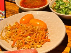 -老牌坊云南鱼豆花火锅(爱建店)