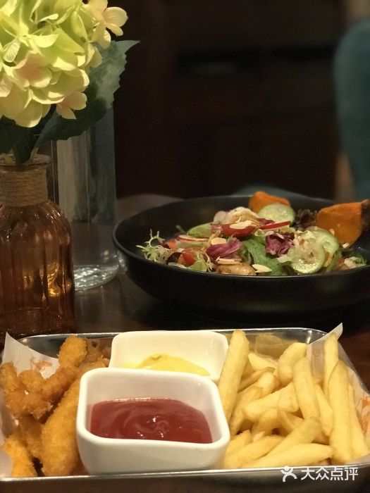 芭莉与彩虹西餐厅(成都合生汇店)图片