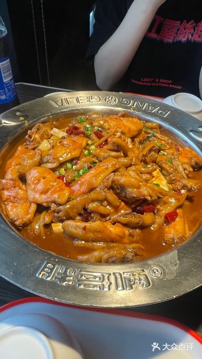 胖哥俩肉蟹煲(学林街店)鸡翅煲图片