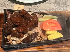 铁锄牛排-穹六人间 people 6(岳阳路店)