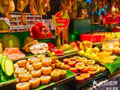 -雍容荟帝王蟹活龙虾展台自助(IFS黑金店)