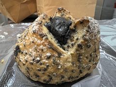 黑芝麻炸弹-熊叔熊婶面包房(团结湖店)