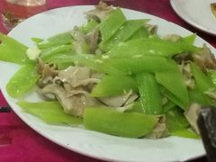 -鑫驼峰牛排火锅(普陀路店)