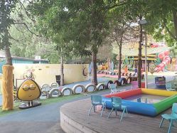 -爱伴·布鲁豪斯游乐场