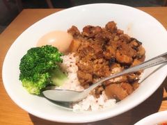 红藜麦卤肉饭-村外有星光小食铺(长嘉汇店)