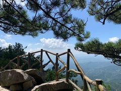 -罗田薄刀峰风景区