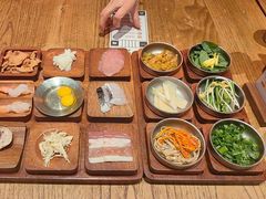 -银米·云南传统过桥米线(双廊黑金冠店)