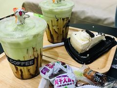 -藏猫猫咖啡主题馆(中央大道店)