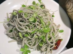 -辣尚瘾·烤鱼·新川菜(牡丹园直营店)