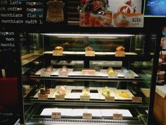 面包甜点陈列柜-麦当劳(西单明珠店)