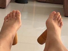 -创新足专业修脚(龙荷路店)