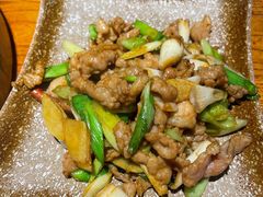 -滇香肴·云南菜蒸汽石锅鱼(云南北路店)