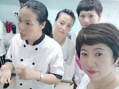 -爱月宝月嫂·育儿嫂(哈尔滨总店)