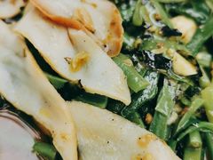 烧椒捞海螺-渝半城经典川粤菜(重庆天地店)