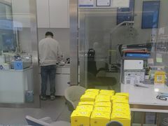 -GOOMI久米眼镜·蔡司·依视路·明月官方授权店(龙德紫金店)