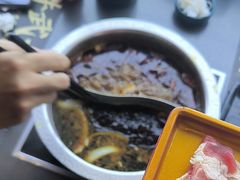 -牛武士寿喜烧·和牛火锅自助(全球首店)
