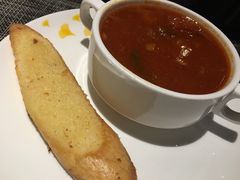 罗宋汤配奶香片-半秋山西餐厅(巴南万达广场店)