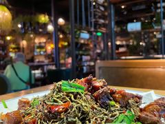 -临界音乐酒馆·小龙虾·江湖菜(华熙LIVE·鱼洞店)