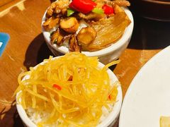 -雀舞云南菜(天津天河城购物中心店)