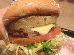 照烧菠萝牛肉汉堡-The Habit Burger Grill 哈比特汉堡(复兴soho店)