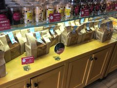 面包甜点陈列柜-味多美(民星路店)