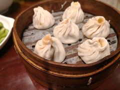 鲜肉小笼-老半斋(福州路店)