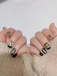-吉吉靓甲美睫