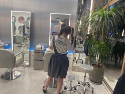 -PE SALON