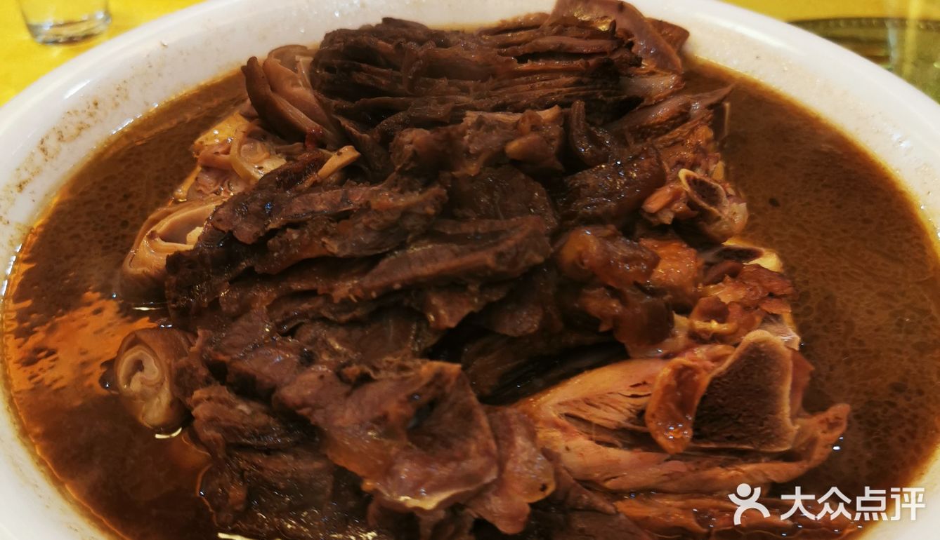 位于一中街，房子是自家的房子，所以除去房租成本