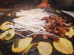 -燚店·铁板鱼蛙·烤肉·烤串(北新桥店)