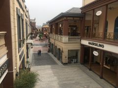 -王府井奥莱临潼小镇(临潼店)