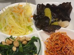 手切黑龙江寒地土豆丝-东方饺子王(大屯路店)