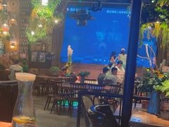 -临界音乐酒馆·小龙虾·江湖菜(华熙LIVE·鱼洞店)