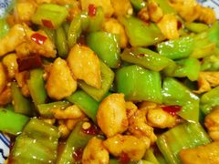 辣子鸡丁-北大地皖峰饭馆