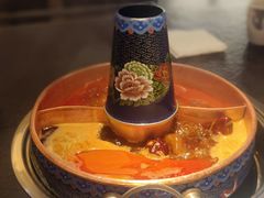 番茄牛油鸳鸯锅-咏江南·苏式火锅·苏州评弹(观前街店)