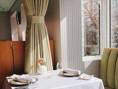 靠窗位-蝶舍·MAISON PAPILLON