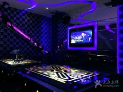 -哈尼糖果量贩式KTV