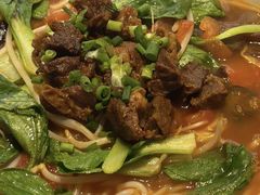 -粉八·云南米线·建水烧烤(常熟路店)