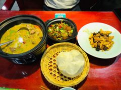 -窄巷子陕菜馆·地道陕西菜(粉巷店)