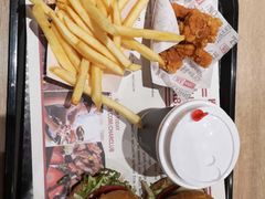 -The Habit Burger Grill 哈比特汉堡(爱琴海店)