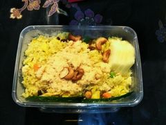 菠萝海鲜炒饭-小娘惹厨房Little Nyonya(狮城有约上榜店)