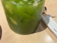 羽衣甘蓝凤梨汁-避风塘(宝山万达店)