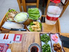 -毛辣果·贵州红酸汤牛肉火锅(西单店)