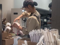 -喜茶(上海淮海中路渔阳里店)