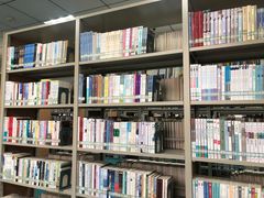 内景-西湖区图书馆(古墩路)