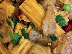 腐竹炒肉-记忆湘菜馆(芙蓉镇店)