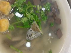 招牌鸭血粉丝汤-百年尹氏汤包(湖南路狮子桥店)