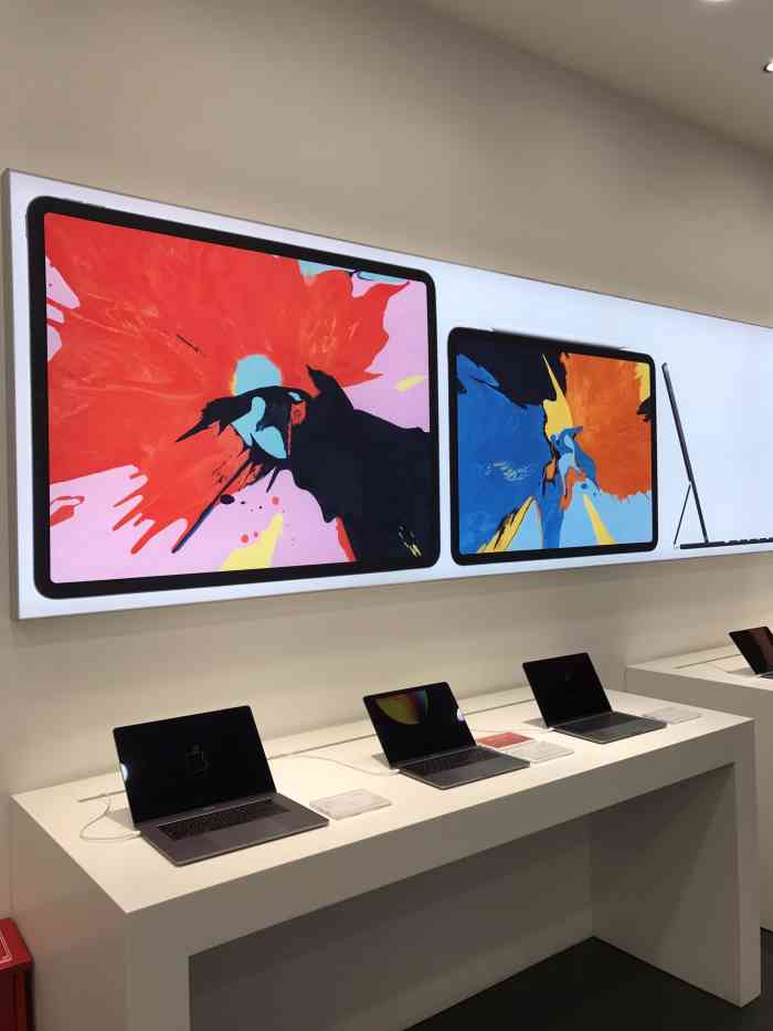 sunion新联苹果体验店(凯德广场云尚店)-"呵呵 照片中的售货员态度