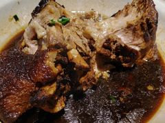 -老码头黑皮肘子锅包肉(赣水路店)